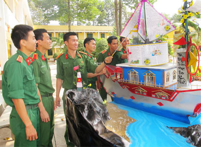 Đảng viên trẻ học giỏi, khéo tay