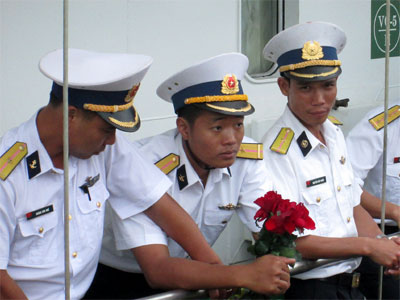 Tình yêu nơi đầu sóng