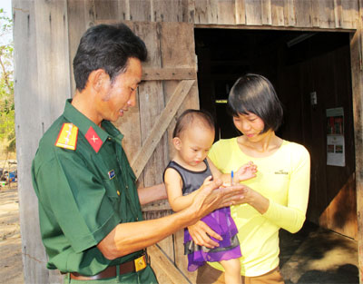 Xóm quân nhân ấm tình đồng chí