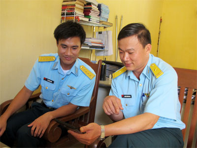 Hậu phương “nâng” cánh bay