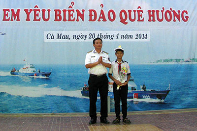 “Em yêu biển đảo quê hương”