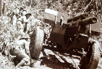 Kéo pháo ra ở Dốc Chuối