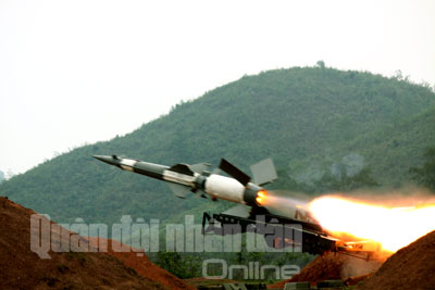 Bắn nghiệm thu tên lửa cải tiến: “Rồng lửa” diệt gọn mục tiêu