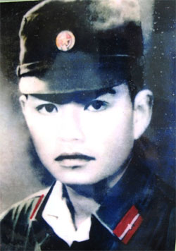 Thi hài liệt sĩ Nguyễn Bá Lập an táng tại xã Tà Rụt