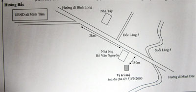 Phần mộ liệt sĩ có nắp bút khắc chữ “Liên”