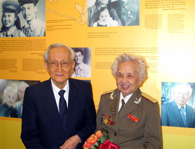 Hạnh phúc “đơm hoa” giữa chiến trường