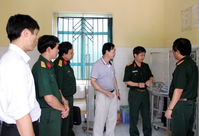 Kiểm tra việc thực hiện Hành trình “Quân đội chung tay vì sức khỏe cộng đồng” tại Quân khu 1
