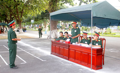 Trường Đại học Thông tin liên lạc: Thi cán bộ huấn luyện và cán bộ chính trị giỏi