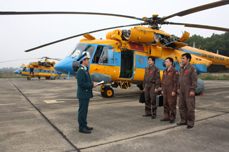Tổ bay sống mãi trong lòng nhân dân, đồng đội