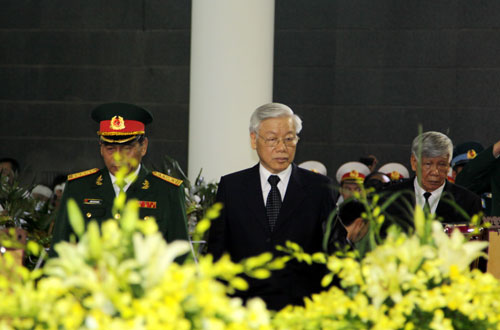 Tổ chức trọng thể Lễ viếng các sĩ quan, quân nhân chuyên nghiệp hy sinh trong khi làm nhiệm vụ huấn luyện