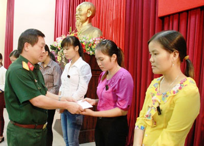Hỗ trợ thân nhân các quân nhân hy sinh và bị thương trong vụ tai nạn trực thăng hơn 5 tỷ đồng
