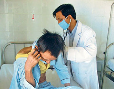 Mở rộng độ bao phủ bảo hiểm y tế cho bệnh nhân HIV/AIDS 