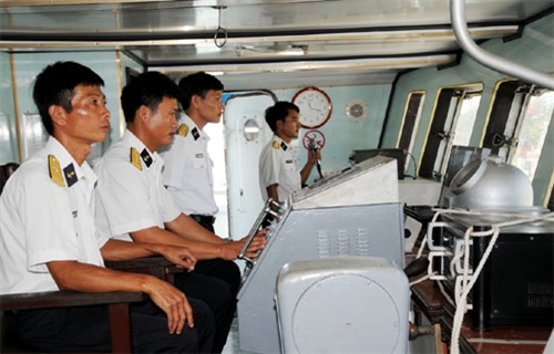 Vượt sóng gió, kiên cường bám biển