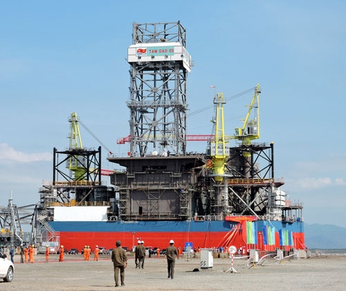 Hạ thủy thành công giàn khoan tự nâng lớn nhất từ trước tới nay