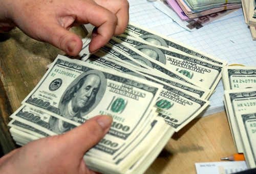 Ngân hàng Nhà nước giảm lãi suất tiền gửi bằng USD còn 0%/năm 