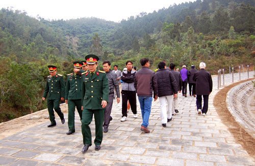 Cuối năm, về Vũng Chùa dâng hương Đại tướng