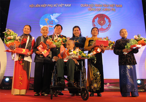 Tự hào một thời oanh liệt, rạng rỡ chiến công 