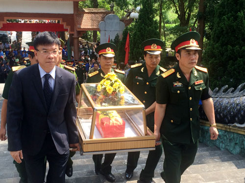 Đón các anh về đất Mẹ