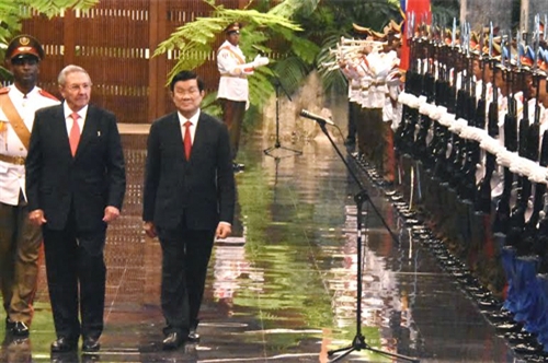 Chủ tịch nước Trương Tấn Sang hội đàm với Chủ tịch Cu Ba Ra-un Ca-xtơ-rô Ru-xơ