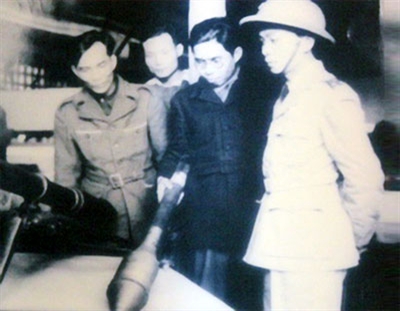 Bài 1: Từ “con số 0” đến những khẩu Bazoca đầu tiên