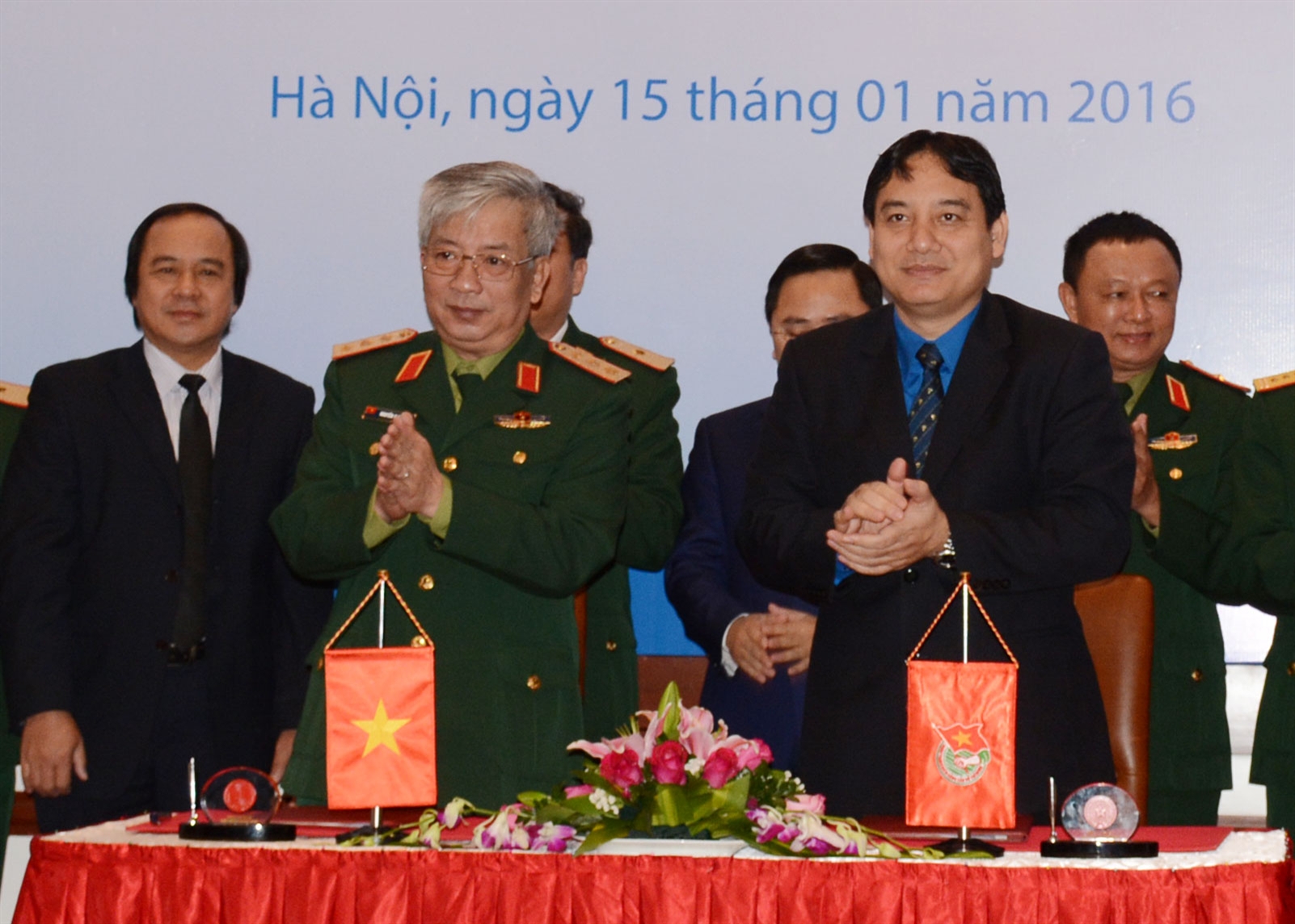 Phối hợp tuyên truyền nâng cao nhận thức phòng tránh tai nạn bom mìn