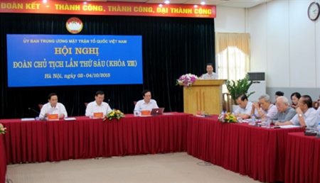 Thảo luận, đóng góp ý kiến vào Dự thảo các văn kiện trình Đại hội đại biểu toàn quốc lần thứ XII của Đảng