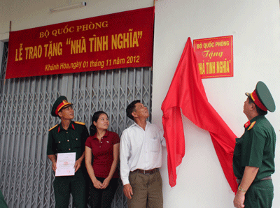 Khánh thành và bàn giao nhà tình nghĩa, nhà đồng đội