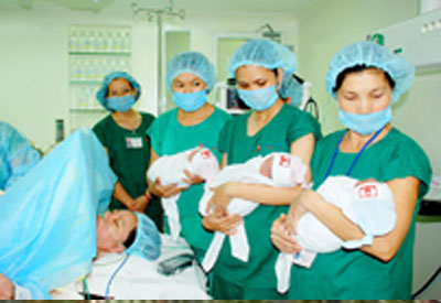 Mổ cấp cứu thành công ca đẻ khó thứ hai tại đảo Thổ Chu