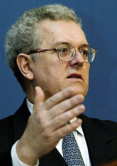 Cuộc đua chưa ngã ngũ ở WB