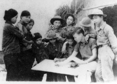 Trận tiến công phân chi khu Long Sơn*