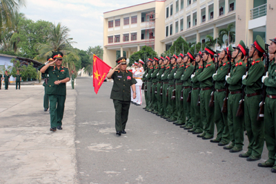 Đoàn đại biểu cấp cao Quân đội nhân dân Lào thăm và làm việc tại Trường Sĩ quan Thông tin