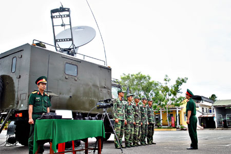 Rèn “cán”, luyện “binh” bảo đảm thông tin liên lạc thông suốt