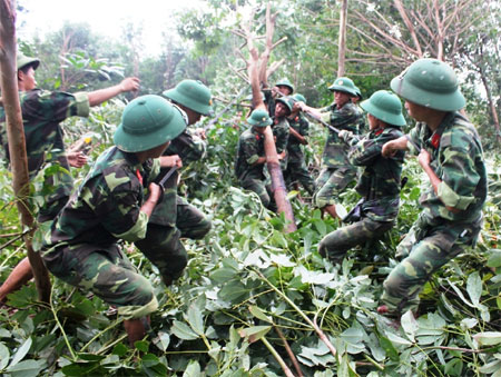 Giúp dân, không nề hà việc khó