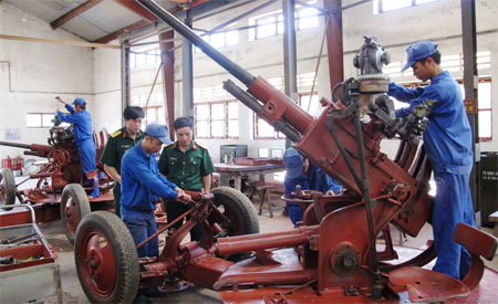 Đồng bộ quy trình công nghệ sửa chữa và hiệu chỉnh vũ khí, khí tài