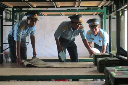 Rèn cán gắn với luyện binh