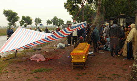 Nghệ An: Một phụ nữ bị xe tải đông lạnh tông chết