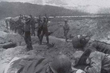 Đòn nghi binh hiểm hóc, độc đáo