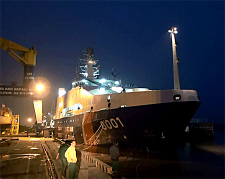 Đồng hành cùng những người giữ biển