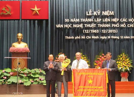 Họp mặt kỷ niệm 50 năm thành lập Liên hiệp các Hội Văn học Nghệ thuật TP Hồ Chí Minh