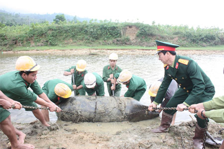 Nỗ lực thu gom, xử lý bom, mìn tại tỉnh Thừa Thiên - Huế