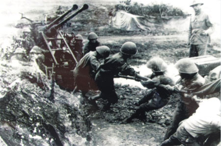 Phát huy sức mạnh tổng hợp của thế trận phòng không nhân dân