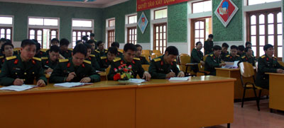 Triển khai tập huấn cán bộ, chuẩn bị huấn luyện chu đáo