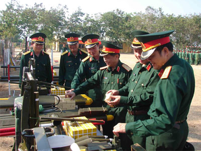 Toàn quân sôi nổi ra quân huấn luyện sát với nhiệm vụ và địa bàn hoạt động