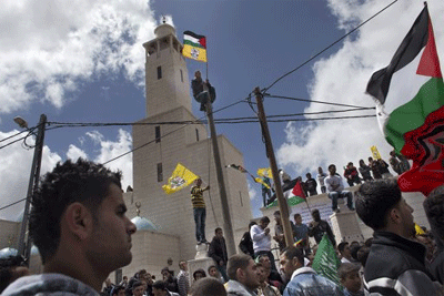 Nhún nhường nhau để nối lại đàm phán hòa bình