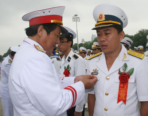 12 gương mặt trẻ tiêu biểu toàn quân năm 2012