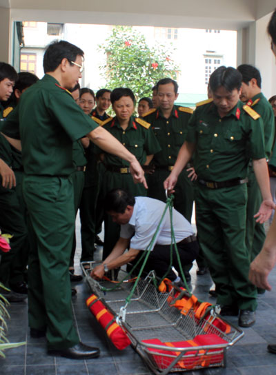 Thẩm định, đánh giá 20 công trình, sáng kiến tham dự Giải thưởng TTST quân đội lĩnh vực y, dược học quân sự