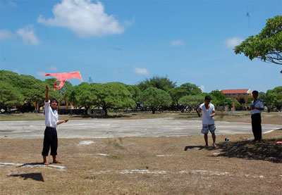 Chơi diều ở Trường Sa