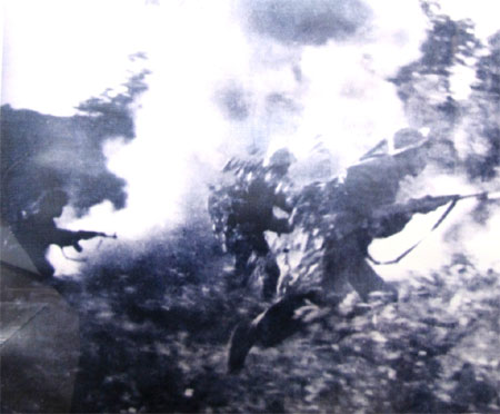 Chặn đánh địch trên đường hành quân