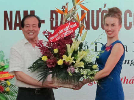 Người chắp cánh “hồn Việt” sang nước Nga