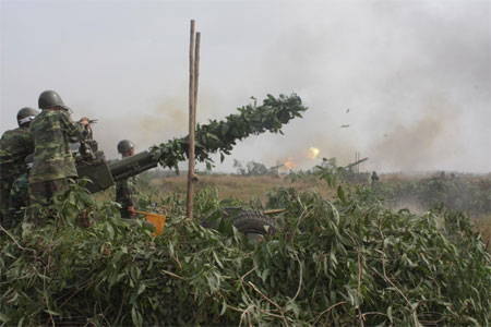 Chủ động luyện tập theo các phương án tác chiến trên không 